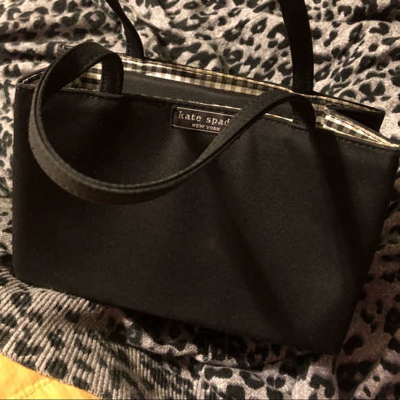 Small Kate Spade purse - Picture 2 of 4